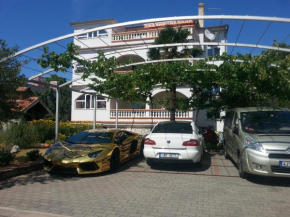  Apartments Nina  Водице